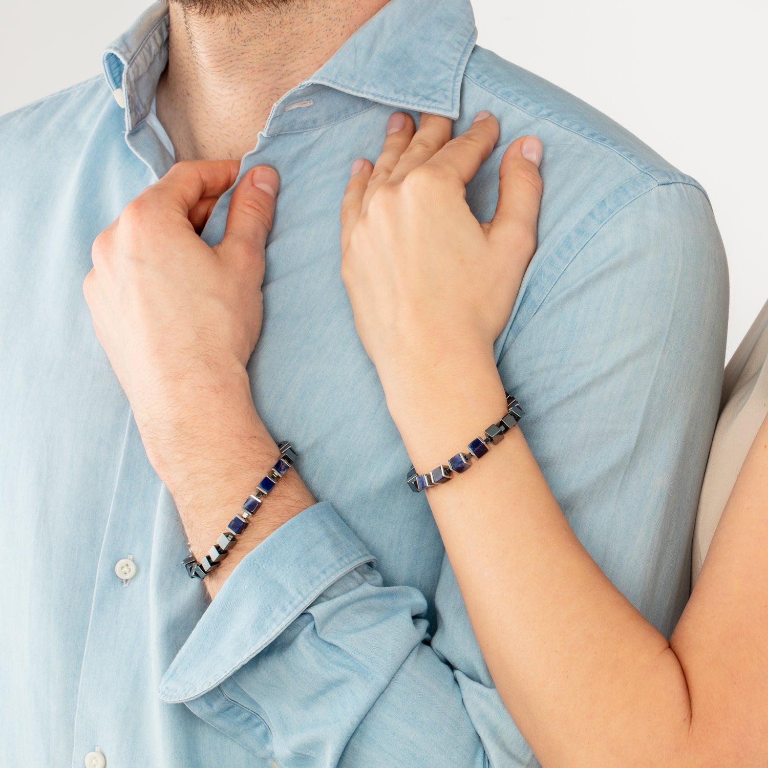 Unisex bracelet precious cubes bleu