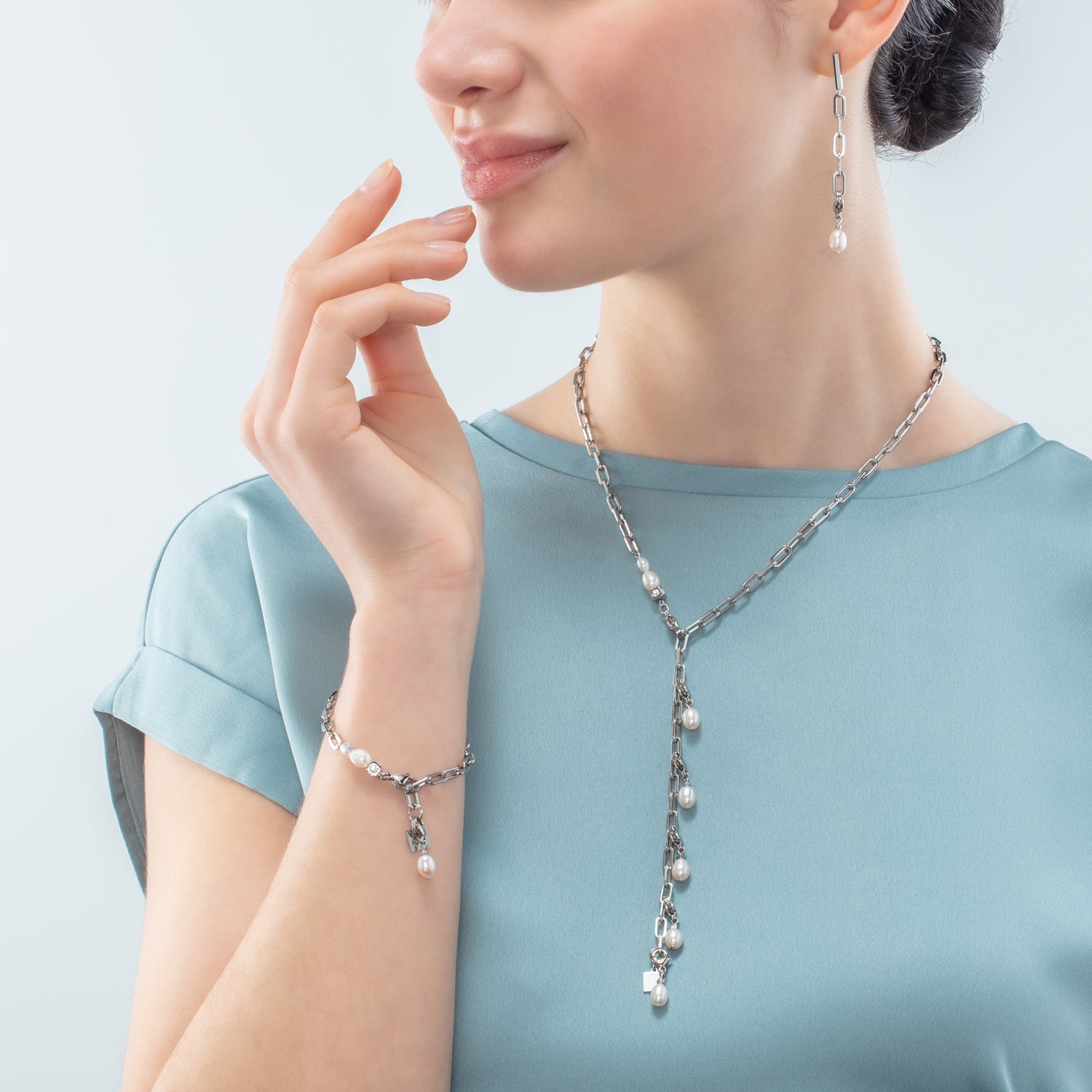 Collier Modern Chain et perles d'eau douce Charms argent