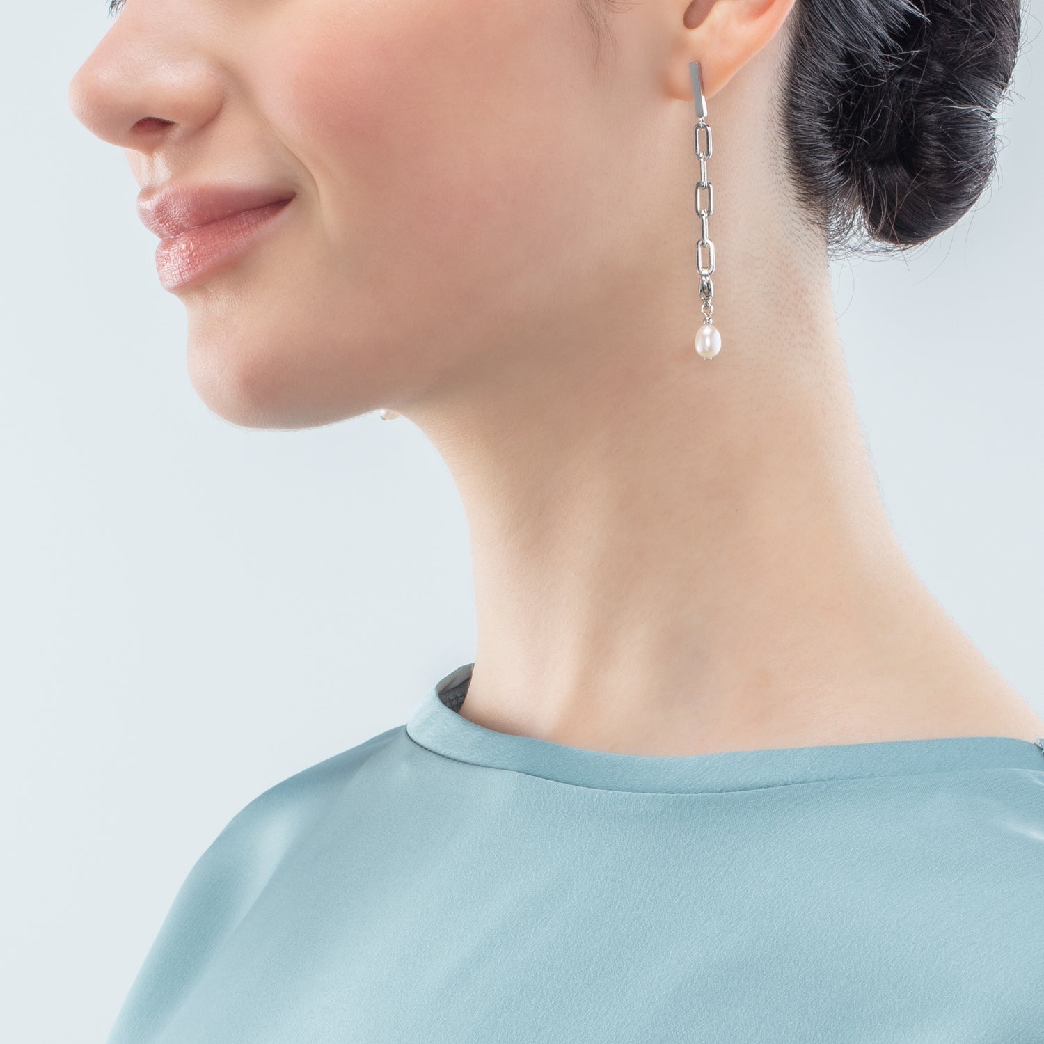 Boucles d'oreilles Modern Chain et perles d'eau douce Charms argent