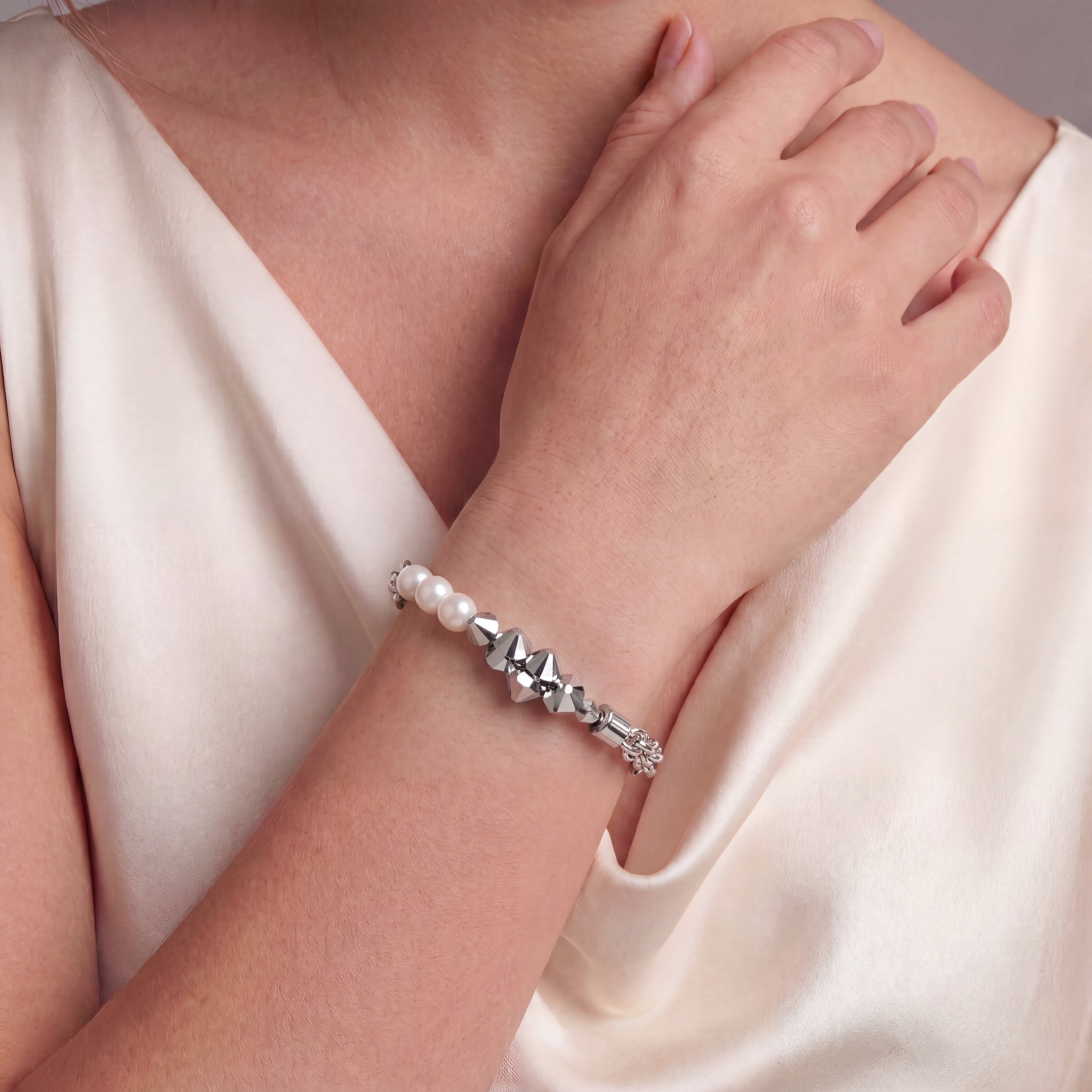 COEUR DE LION Bracelet Dancing Crystals Fusion argenté – sur mannequin