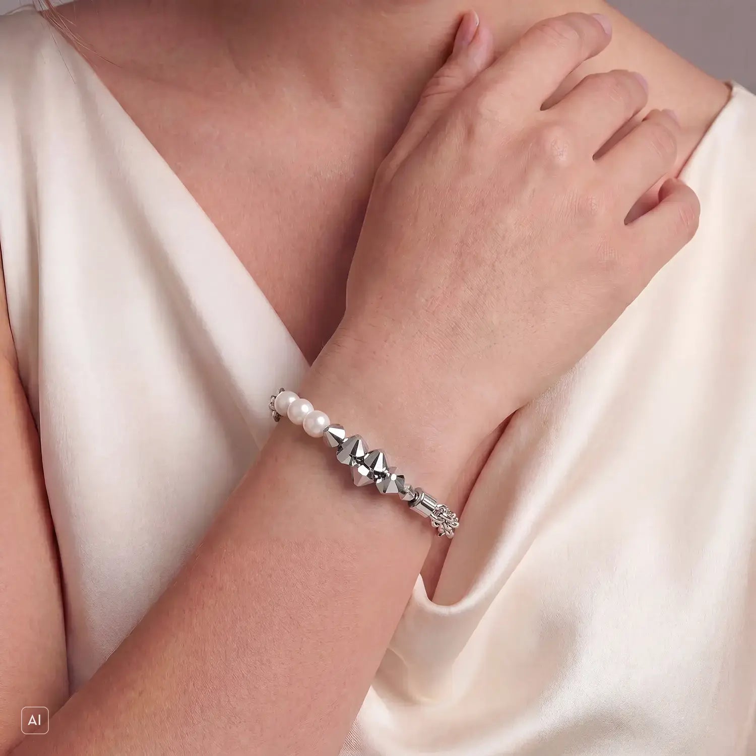 COEUR DE LION Bracelet Dancing Crystals Fusion argenté – sur mannequin