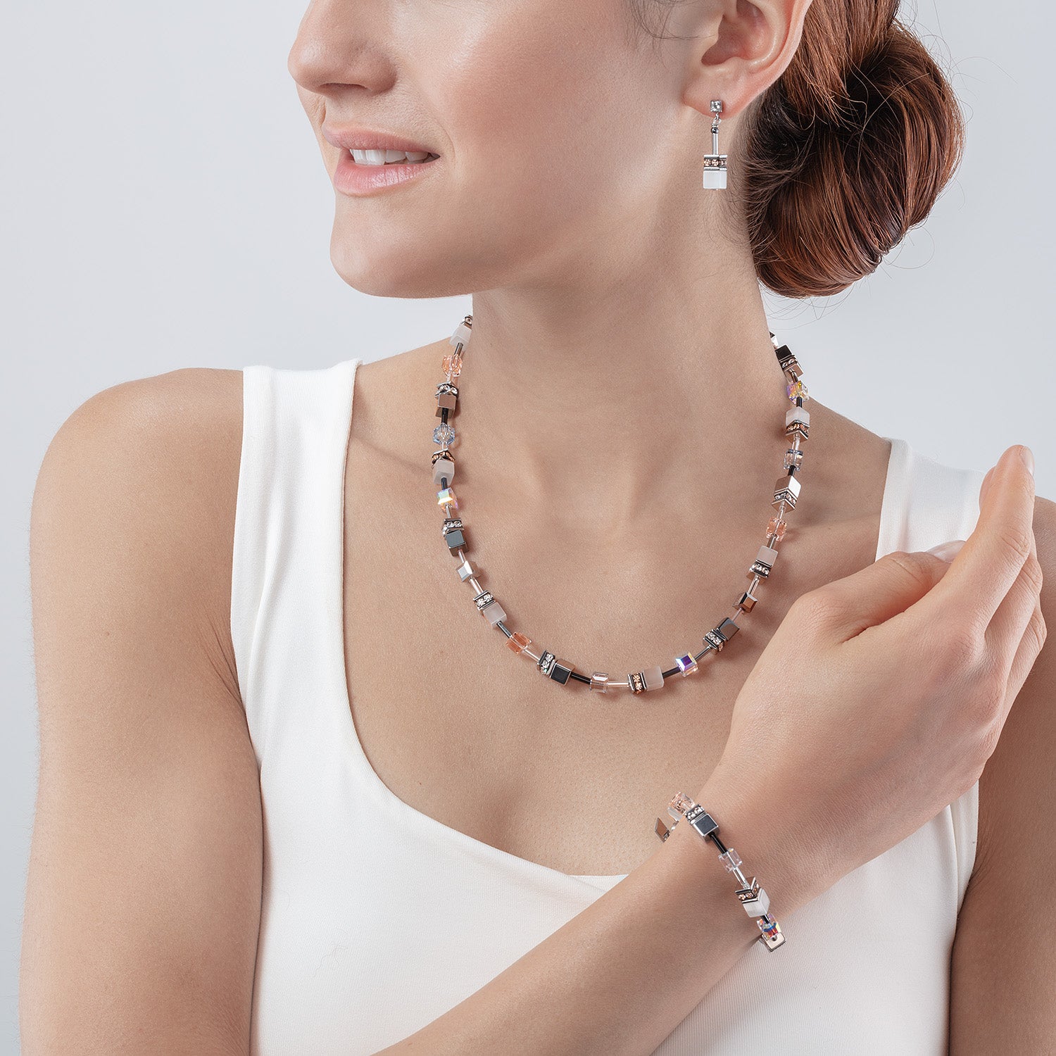 Collier GeoCUBE® Iconic Monochrome peche