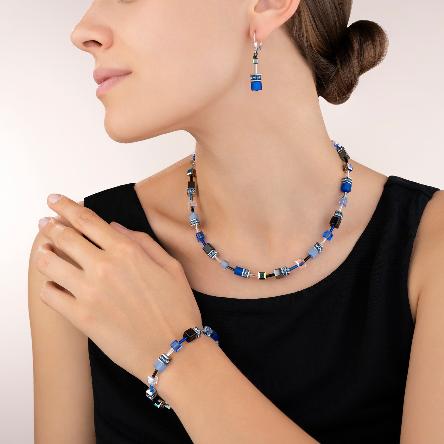 Collier GeoCUBE® bleu cobalte