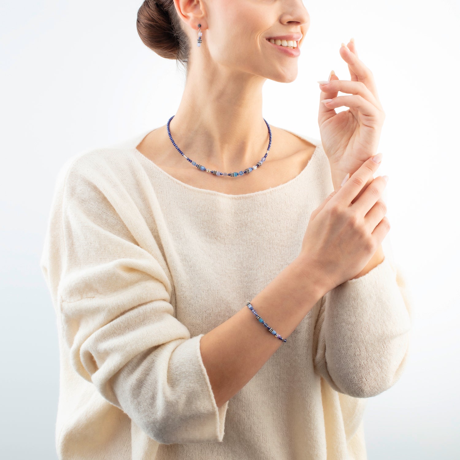 Collier Mini Cubes bleu