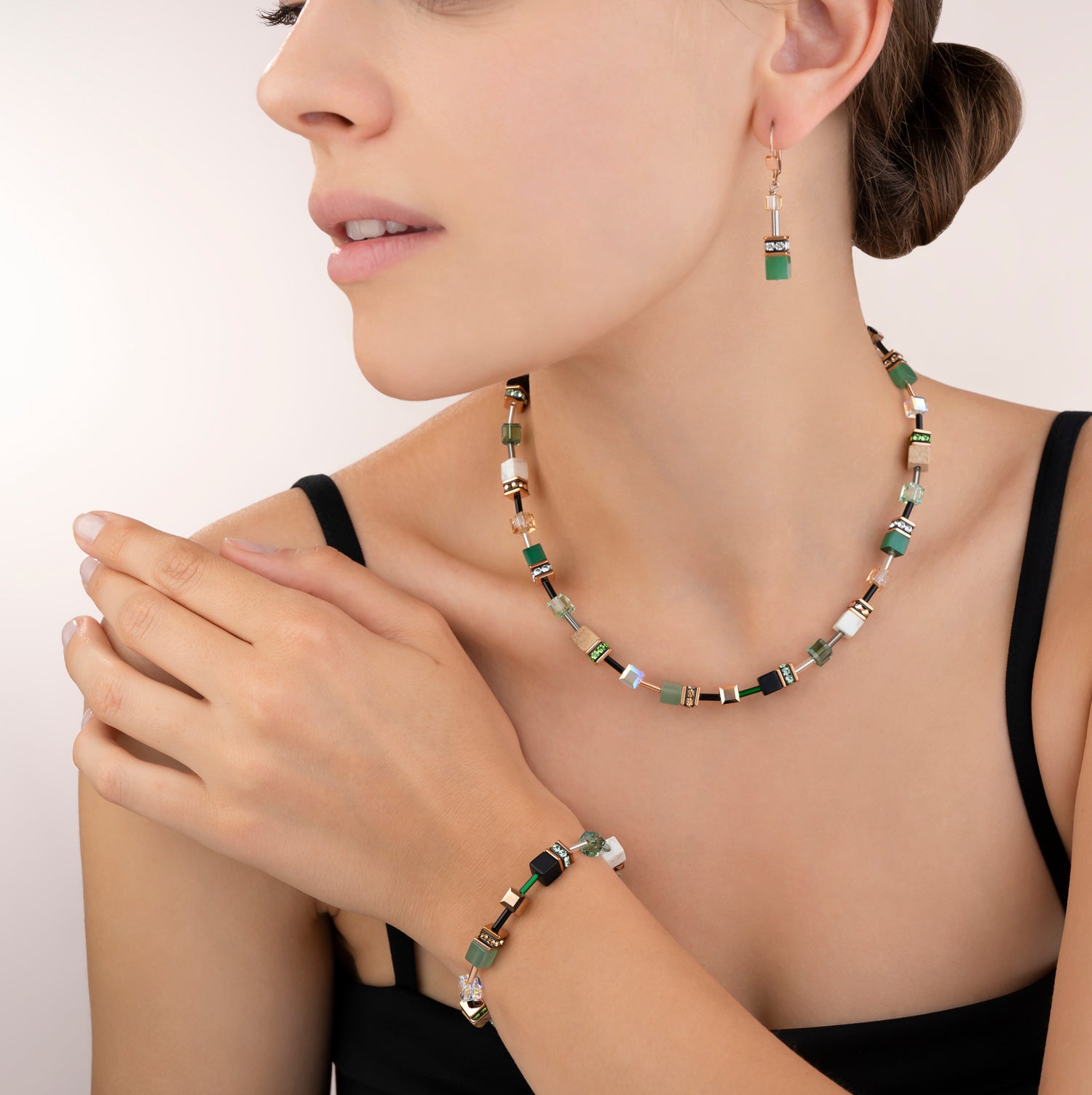 Collier GeoCUBE® Cristaux & pierres précieuses vert-beige