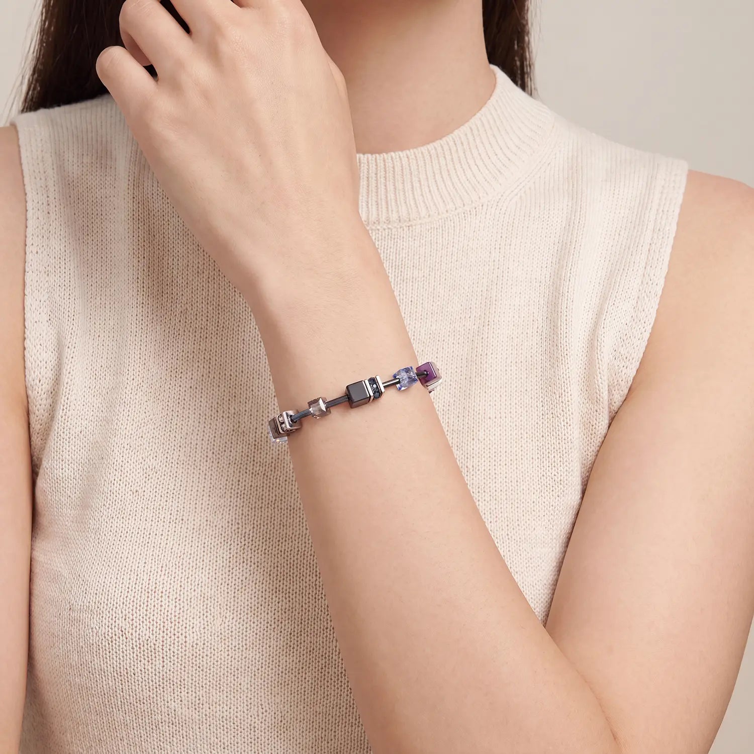 COEUR DE LION Bracelet GeoCUBE® Iconic Precious Twilight – sur mannequin