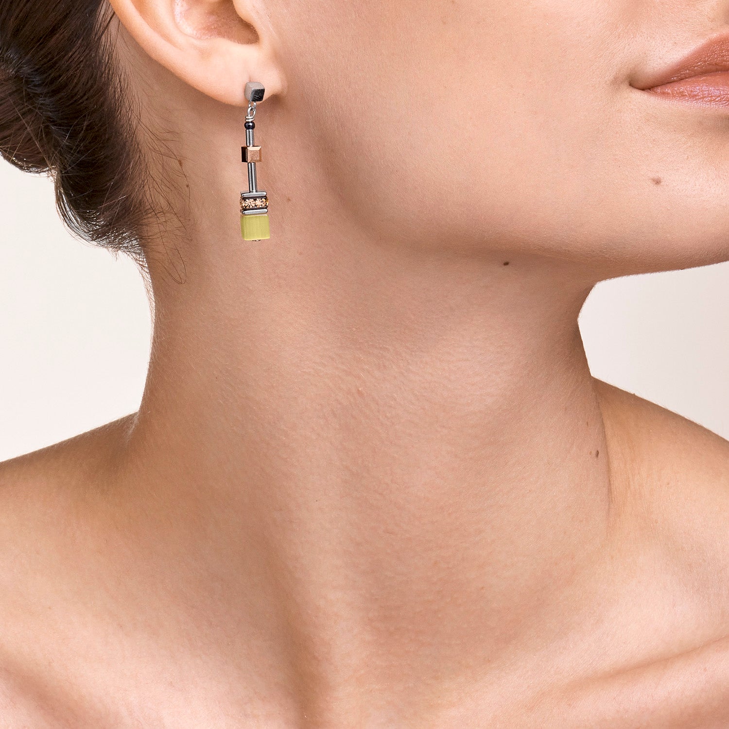 Boucles d'oreille GeoCUBE® medium olive-pêche