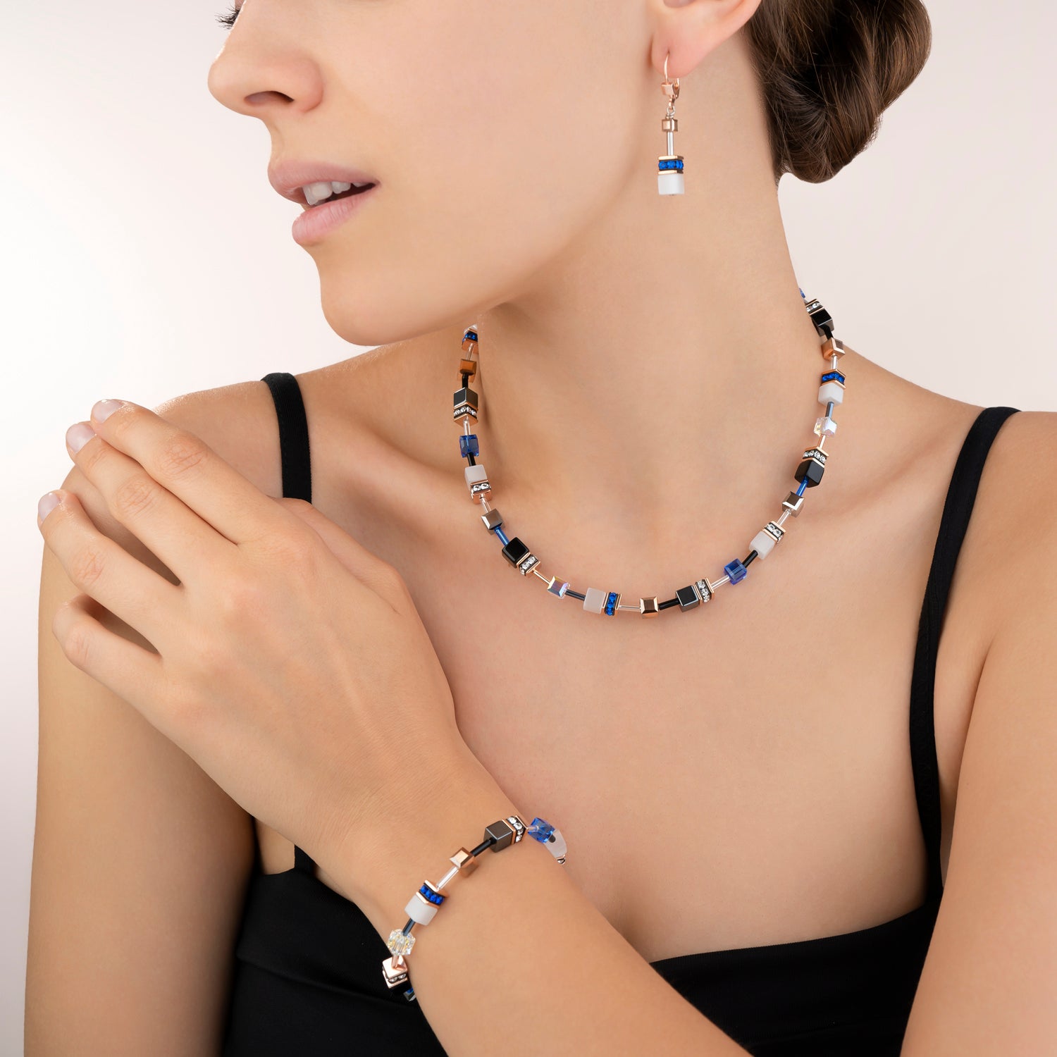 Boucles d'oreille GeoCUBE® or rose, blanc & bleu