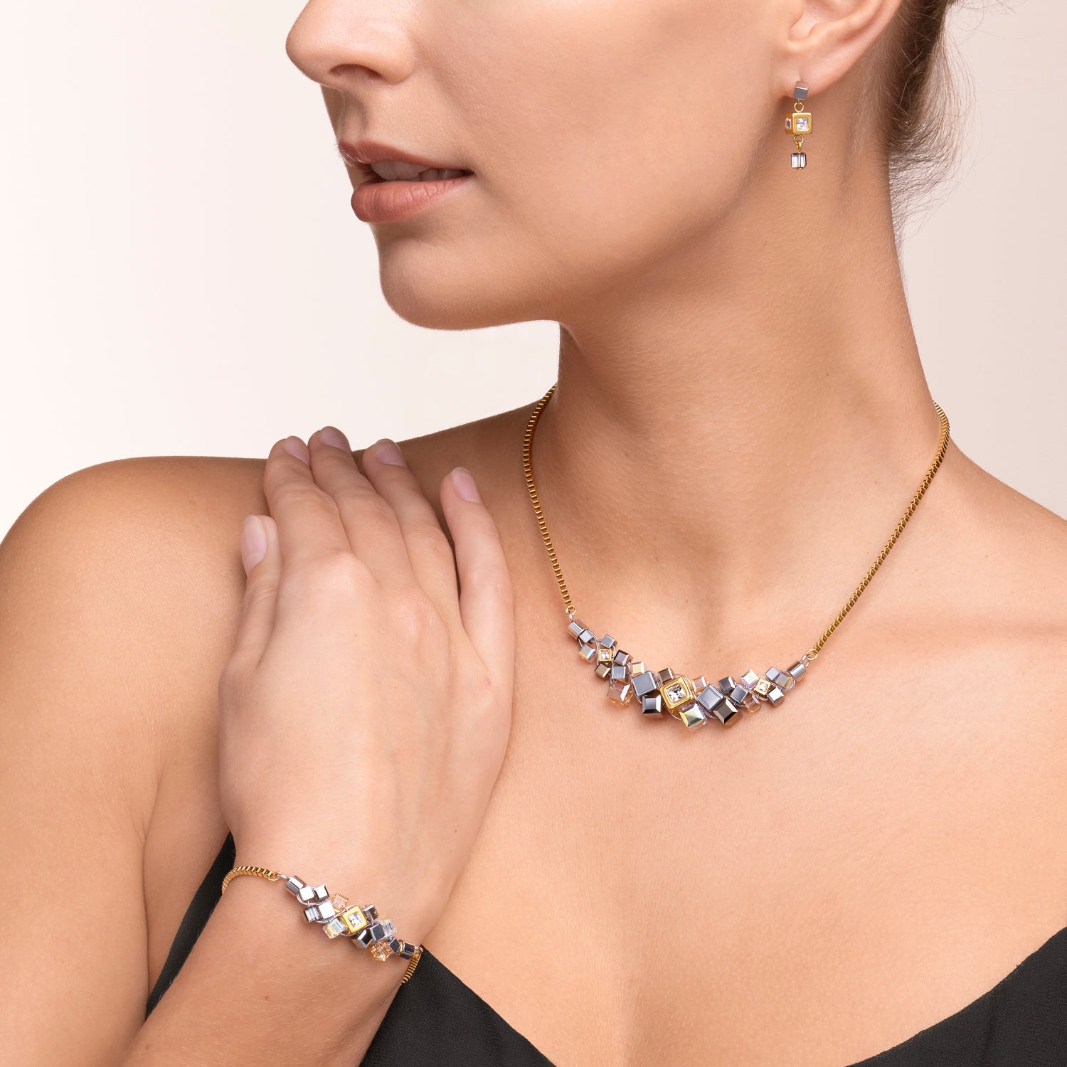 Collier GeoCUBE® cluster or-argent
